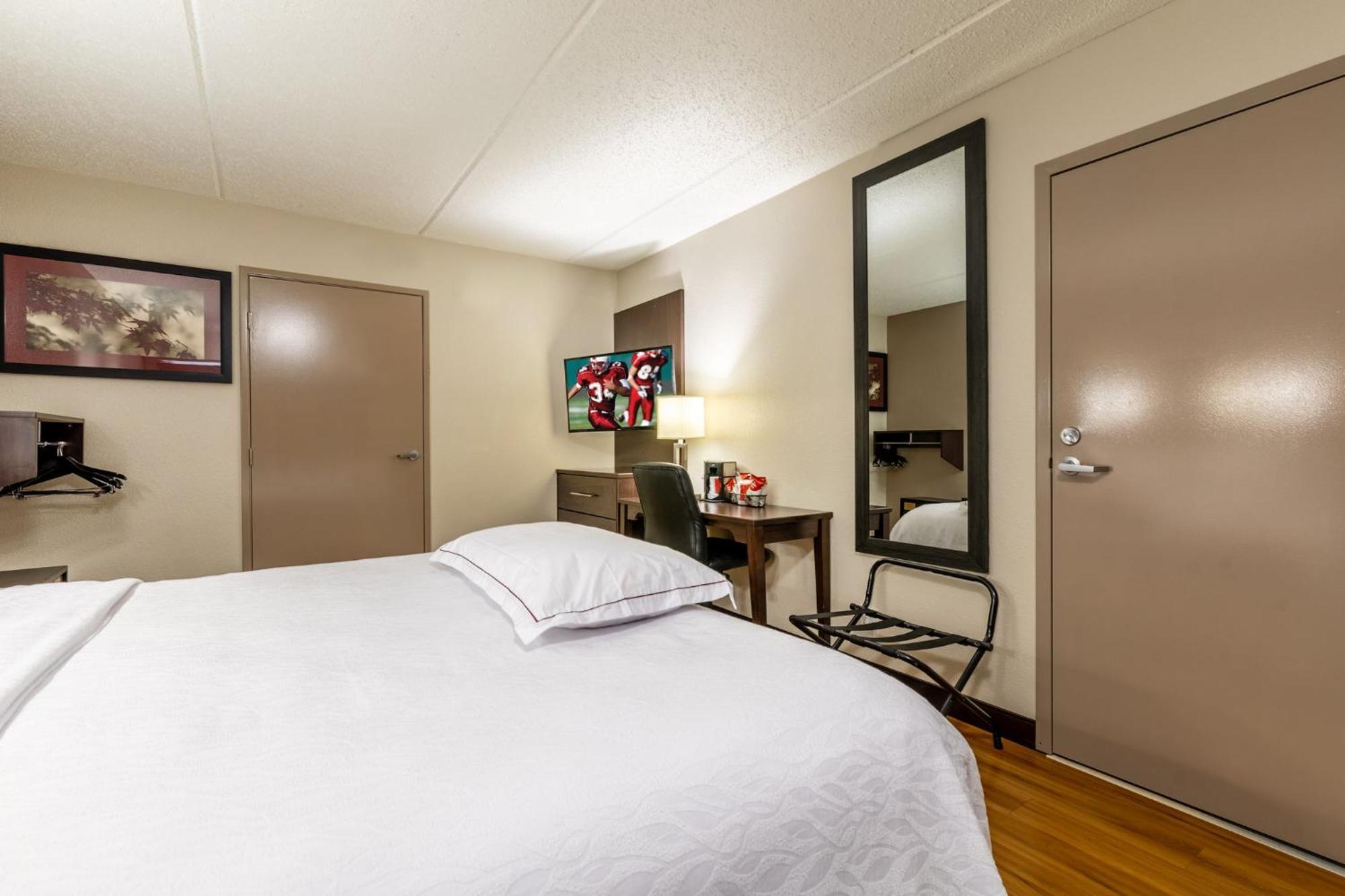 Red Roof Inn Plus+ Nashville Airport Экстерьер фото