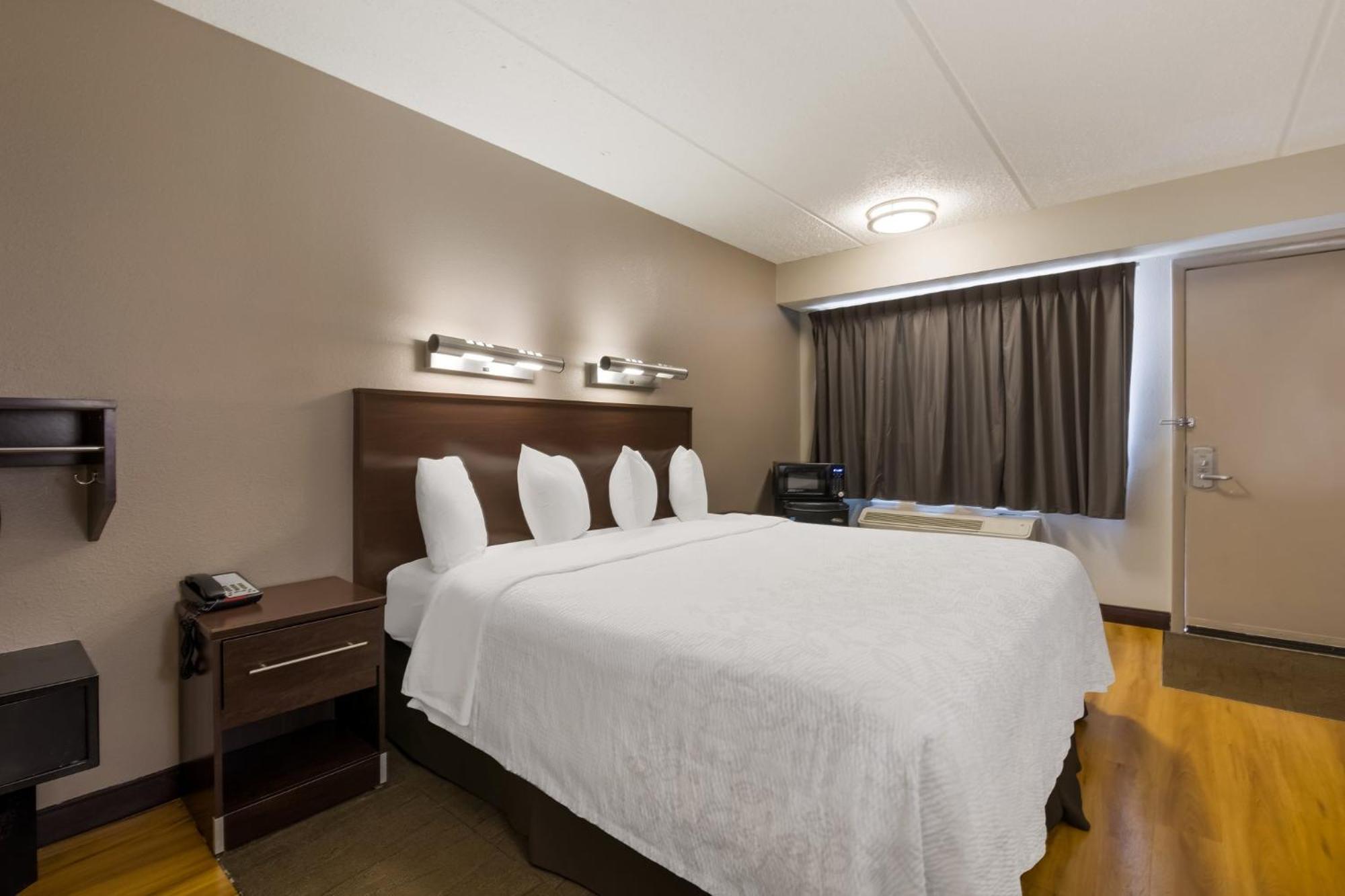 Red Roof Inn Plus+ Nashville Airport Экстерьер фото