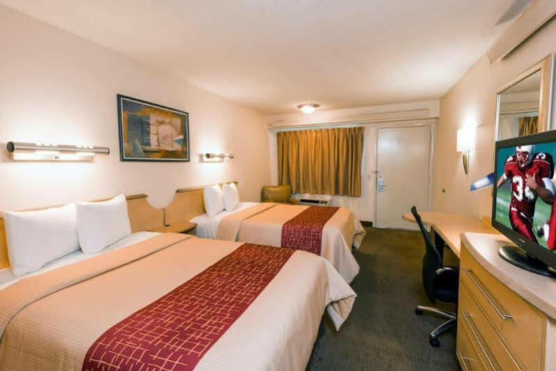Red Roof Inn Plus+ Nashville Airport Экстерьер фото